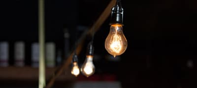 CSS Swinging Lightbulbs